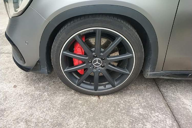 Used Mercedes-Benz GLA AMG 2017 Facelifted AMG GLA 45 4MATIC Left Front Wheel Hub