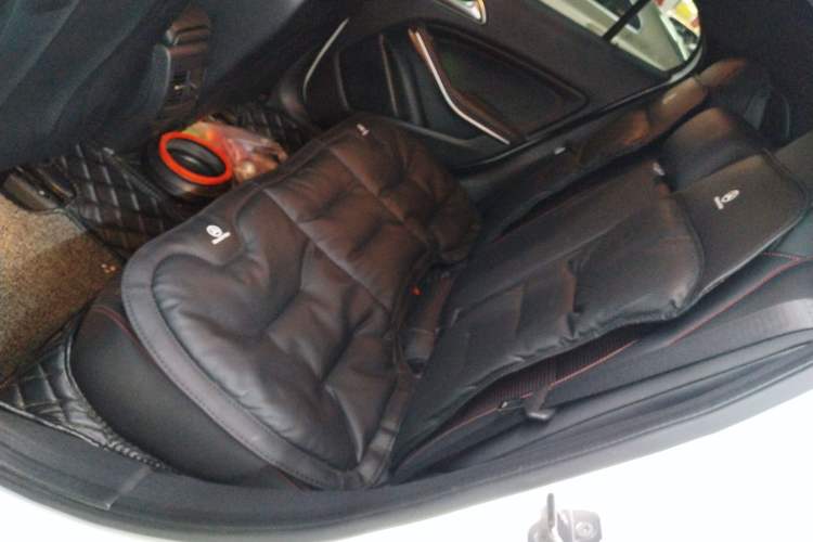 Used Mercedes-Benz GLA AMG 2017 Facelifted AMG GLA 45 4MATIC Left Rear Seat