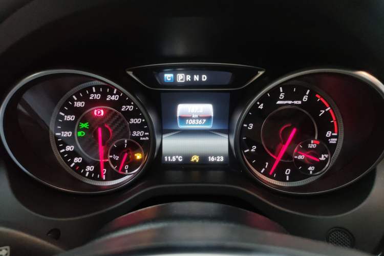 Used Mercedes-Benz GLA AMG 2017 Facelifted AMG GLA 45 4MATIC Odometer Close Up