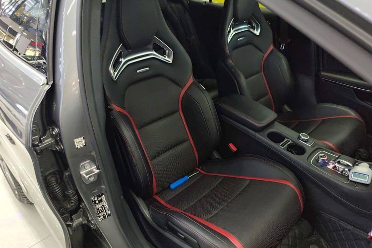 Used Mercedes-Benz GLA AMG 2017 Facelifted AMG GLA 45 4MATIC Right Front Seat