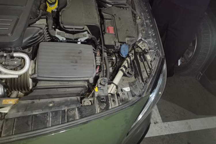 Used Mercedes-Benz GLA AMG 2017 Facelifted AMG GLA 45 4MATIC Engine Bay Left
