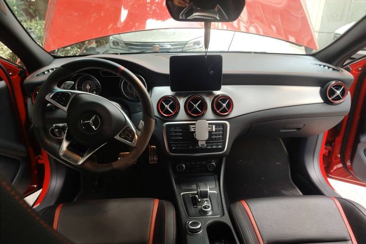 Used Mercedes-Benz GLA AMG 2017 AMG GLA 45 4MATIC Center Console