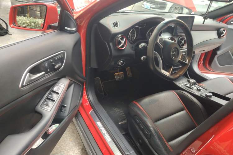 Used Mercedes-Benz GLA AMG 2017 AMG GLA 45 4MATIC Driver Seat