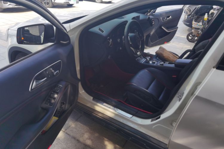 Used Mercedes-Benz GLA AMG 2017 Facelifted AMG GLA 45 4MATIC Driver Seat