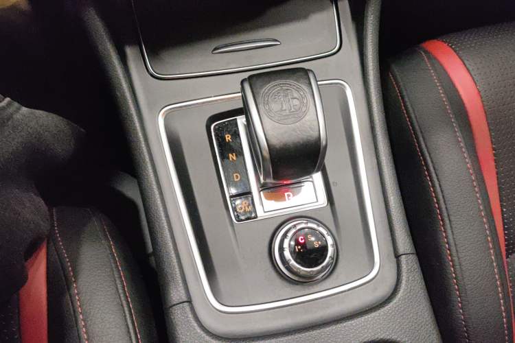 Used Mercedes-Benz GLA AMG 2017 Facelifted AMG GLA 45 4MATIC Gear Lever