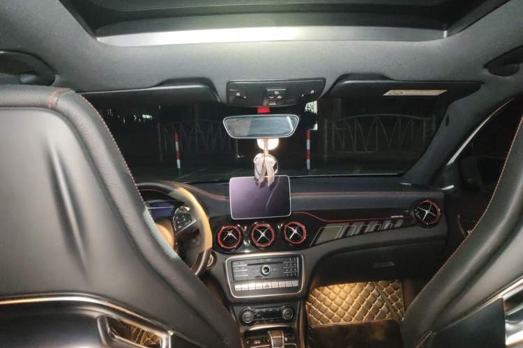 Used Mercedes-Benz GLA AMG 2017 Facelifted AMG GLA 45 4MATIC Headliner