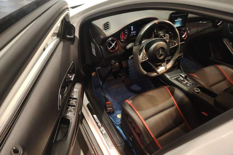 Used Mercedes-Benz GLA AMG 2017 Facelifted AMG GLA 45 4MATIC Interior 3