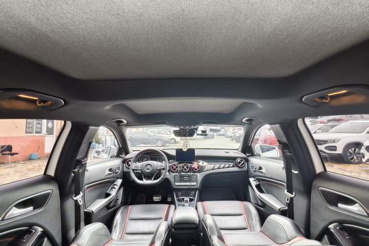 Used Mercedes-Benz GLA AMG 2017 Facelifted AMG GLA 45 4MATIC Interior 3