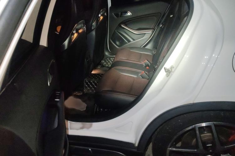 Used Mercedes-Benz GLA AMG 2017 Facelifted AMG GLA 45 4MATIC Interior 4