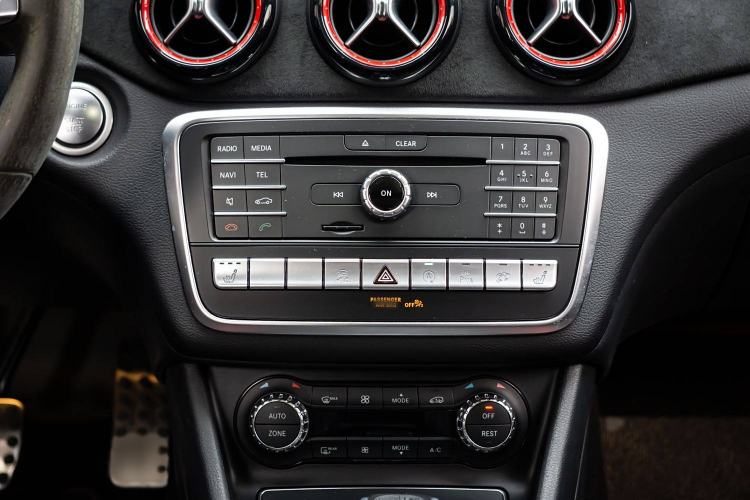 Used Mercedes-Benz GLA AMG 2017 Facelifted AMG GLA 45 4MATIC Interior 5
