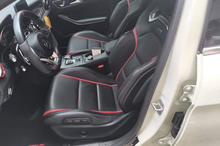 Used Mercedes-Benz GLA AMG 2017 Facelifted AMG GLA 45 4MATIC Left Front Seat