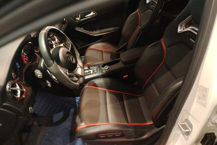 Used Mercedes-Benz GLA AMG 2017 Facelifted AMG GLA 45 4MATIC Left Front Seat