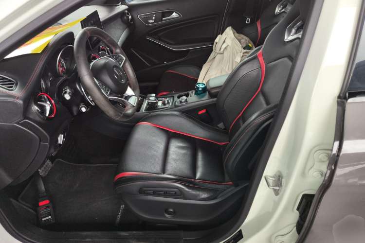 Used Mercedes-Benz GLA AMG 2017 Facelifted AMG GLA 45 4MATIC Left Front Seat
