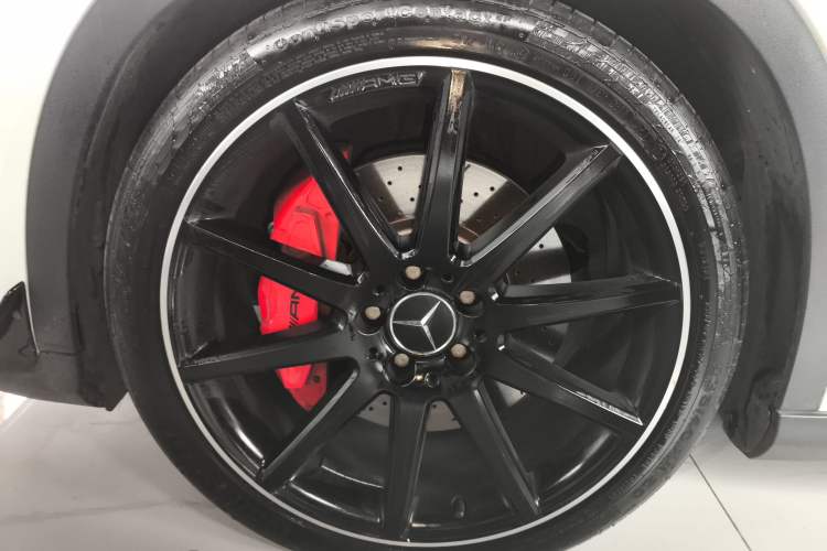 Used Mercedes-Benz GLA AMG 2017 Facelifted AMG GLA 45 4MATIC Left Front Wheel Hub