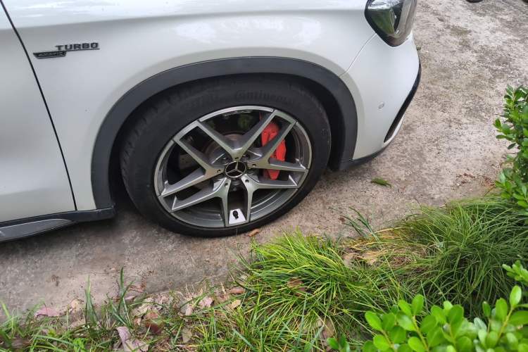 Used Mercedes-Benz GLA AMG 2017 Facelifted AMG GLA 45 4MATIC Right Front Wheel Hub