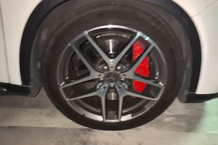 Used Mercedes-Benz GLA AMG 2017 Facelifted AMG GLA 45 4MATIC Right Front Wheel Hub