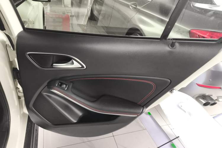 Used Mercedes-Benz GLA AMG 2017 Facelifted AMG GLA 45 4MATIC Right Rear Door Interior