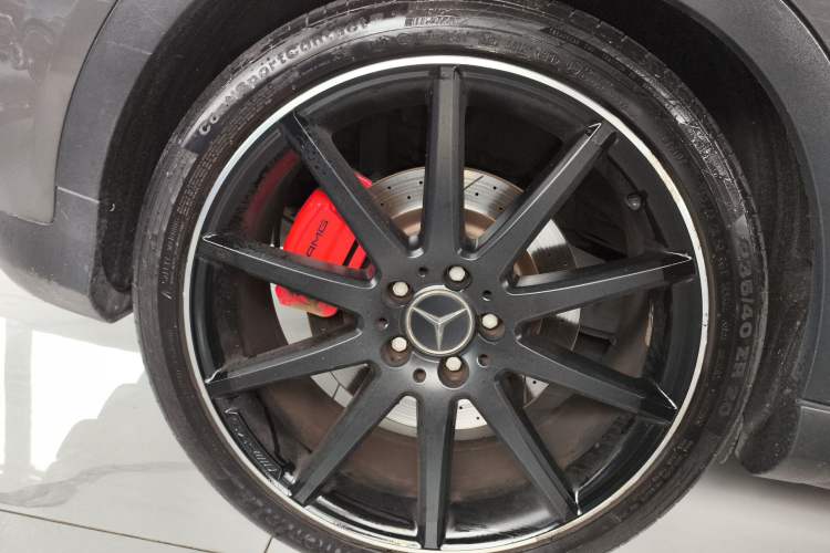 Used Mercedes-Benz GLA AMG 2017 Facelifted AMG GLA 45 4MATIC Right Rear Wheel Hub