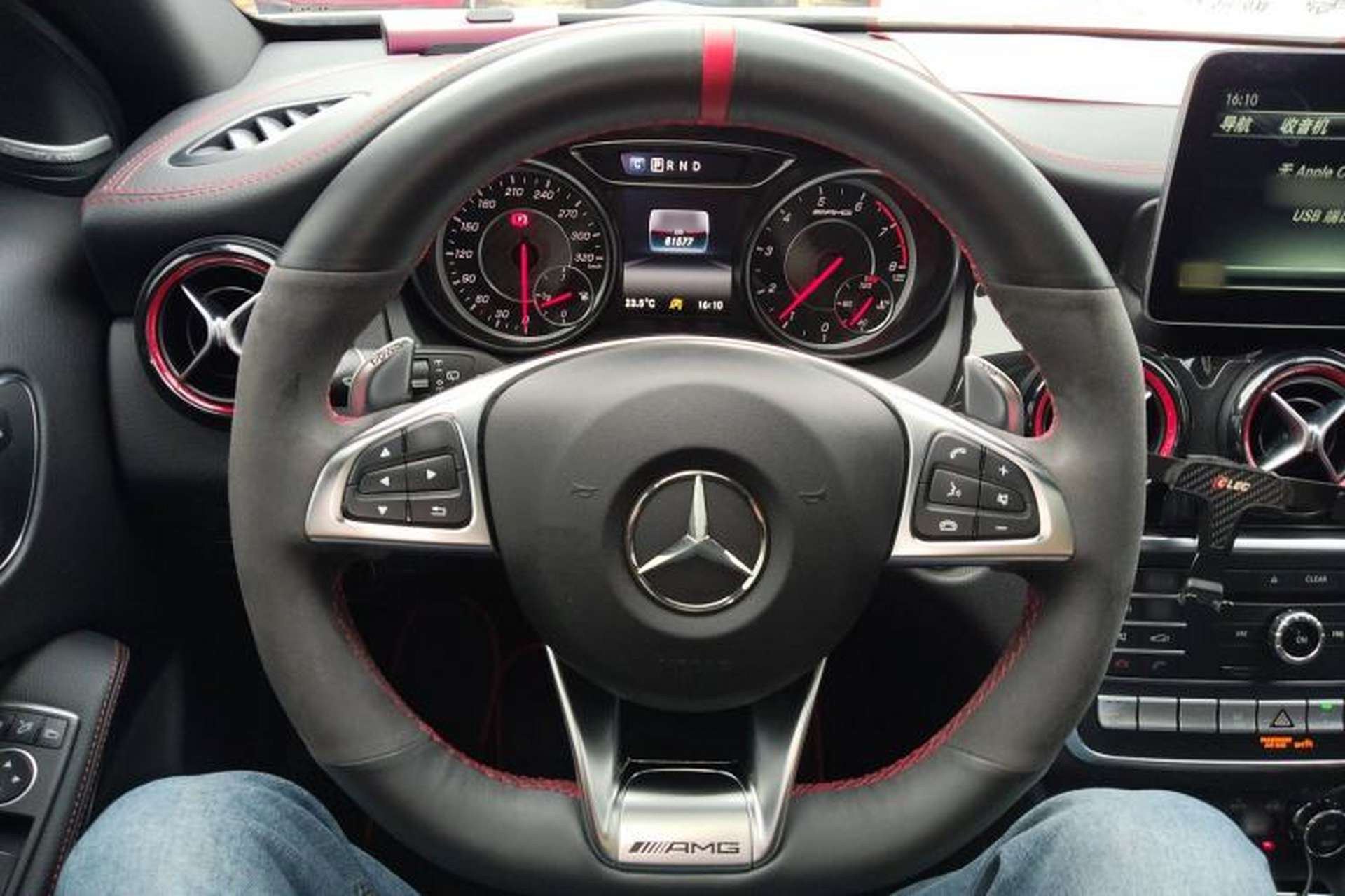 Used Mercedes-Benz GLA AMG 2017 Facelifted AMG GLA 45 4MATIC Steering Wheel