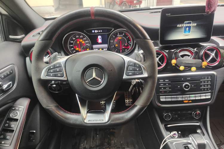 Used Mercedes-Benz GLA AMG 2017 Facelifted AMG GLA 45 4MATIC Steering Wheel