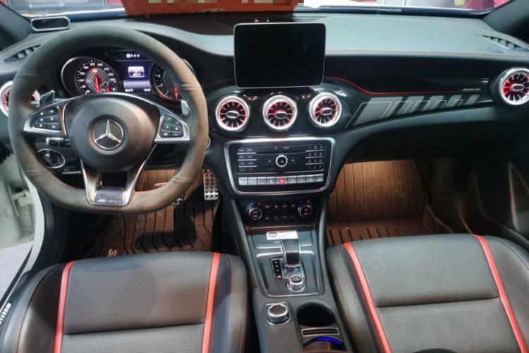 Used Mercedes-Benz GLA AMG 2017 Facelifted AMG GLA 45 4MATIC Interior 4