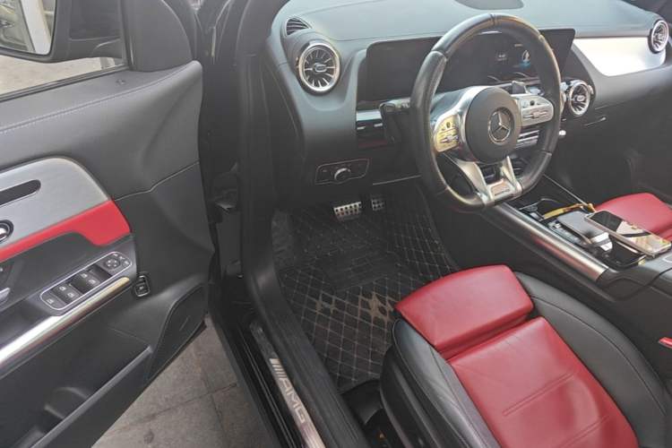 Used Mercedes-Benz GLA AMG 2021 AMG GLA 35 4MATIC Driver Seat
