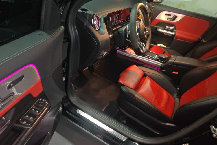 Used Mercedes-Benz GLA AMG 2021 AMG GLA 35 4MATIC Driver Seat