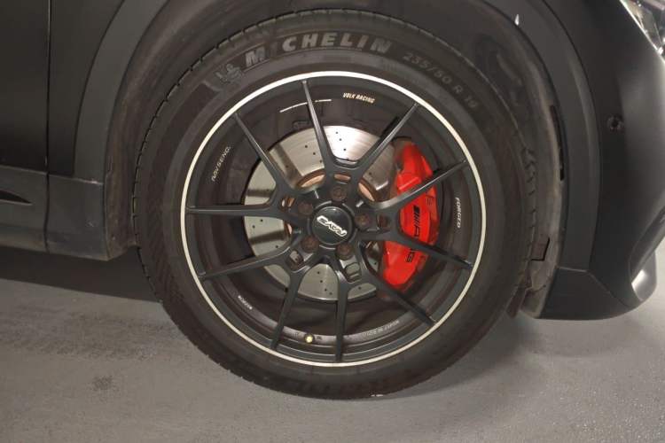 Used Mercedes-Benz GLA AMG 2021 AMG GLA 35 4MATIC Right Front Wheel Hub