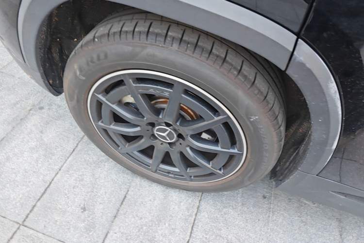 Used Mercedes-Benz GLA AMG 2021 AMG GLA 35 4MATIC Right Rear Wheel Hub