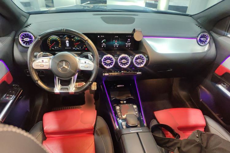 Used Mercedes-Benz GLA AMG 2021 AMG GLA 35 4MATIC Center Console