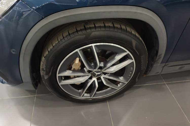 Used Mercedes-Benz GLA AMG 2021 AMG GLA 35 4MATIC Left Front Wheel Hub