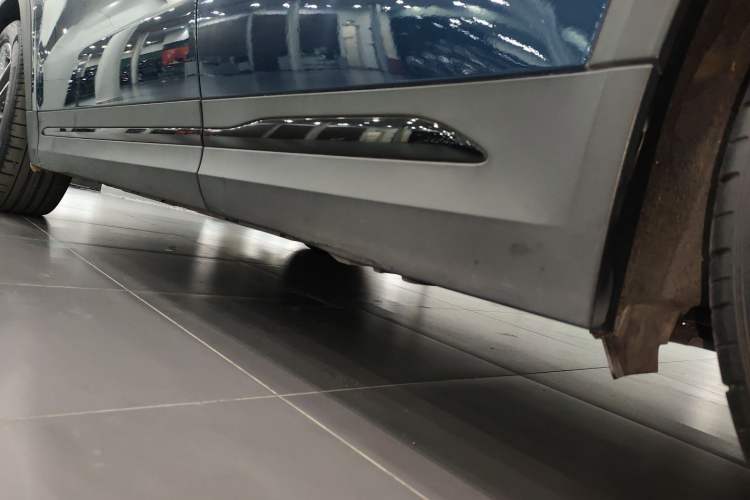 Used Mercedes-Benz GLA AMG 2021 AMG GLA 35 4MATIC Left Side Sill