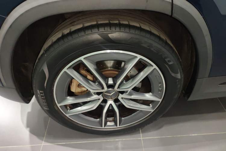 Used Mercedes-Benz GLA AMG 2021 AMG GLA 35 4MATIC Right Rear Wheel Hub