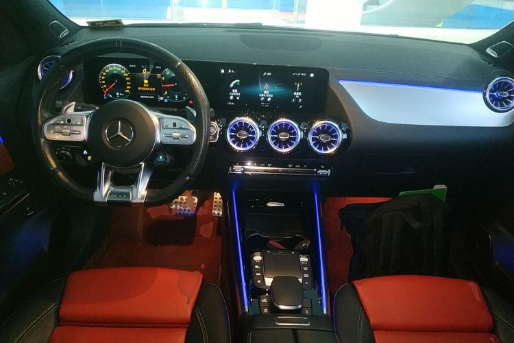 Used Mercedes-Benz GLA AMG 2021 AMG GLA 35 4MATIC Center Console