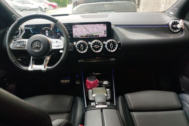Used Mercedes-Benz GLA AMG 2021 AMG GLA 45 4MATIC+ Center Console