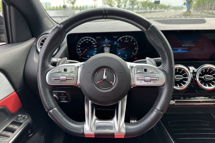 Used Mercedes-Benz GLA AMG 2021 AMG GLA 35 4MATIC Interior 10