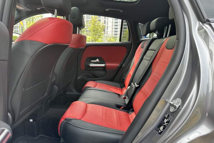 Used Mercedes-Benz GLA AMG 2021 AMG GLA 35 4MATIC Interior 8