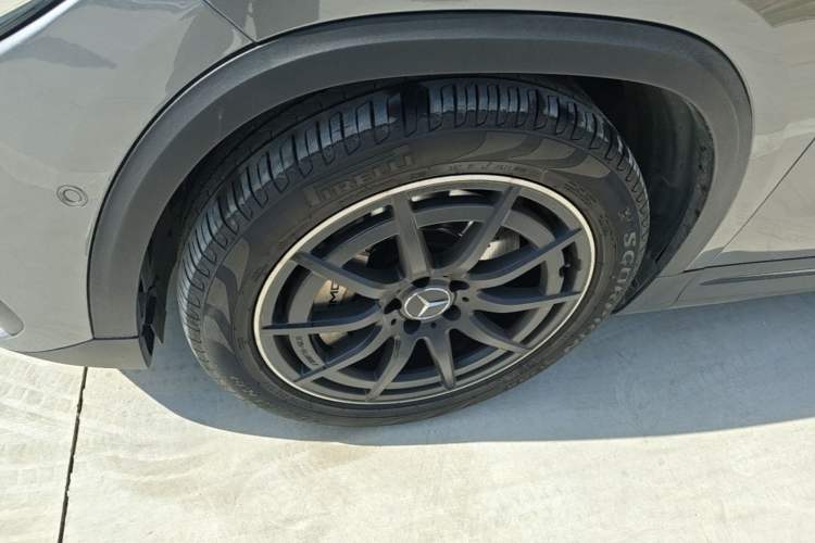 Used Mercedes-Benz GLA AMG 2021 AMG GLA 35 4MATIC Left Front Wheel Hub
