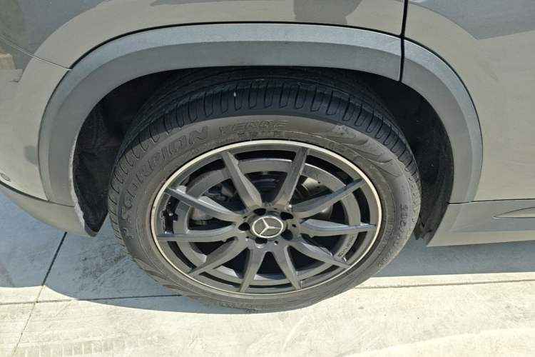 Used Mercedes-Benz GLA AMG 2021 AMG GLA 35 4MATIC Right Rear Wheel Hub