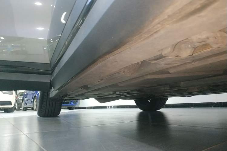 Used Mercedes-Benz GLA AMG 2021 AMG GLA 35 4MATIC Right Side Sill