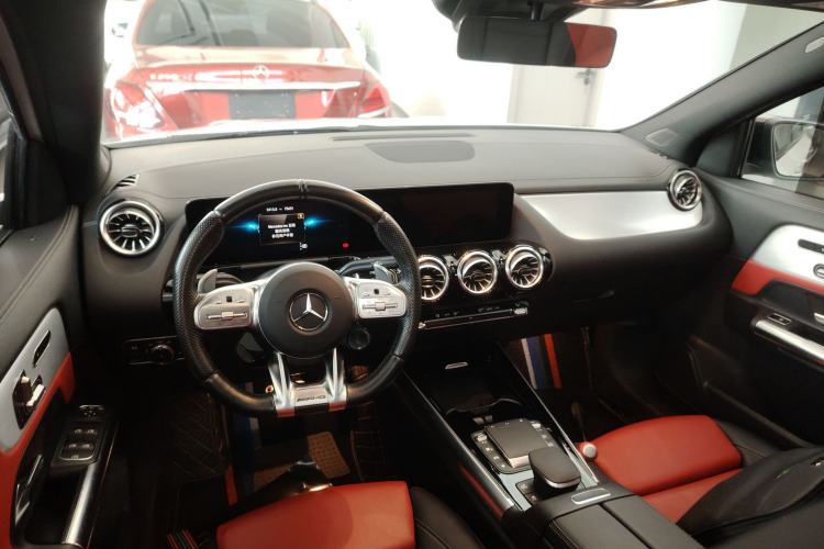 Used Mercedes-Benz GLA AMG 2021 AMG GLA 35 4MATIC Interior 2