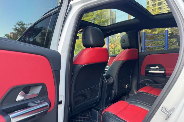 Used Mercedes-Benz GLA AMG 2021 AMG GLA 35 4MATIC Interior 2