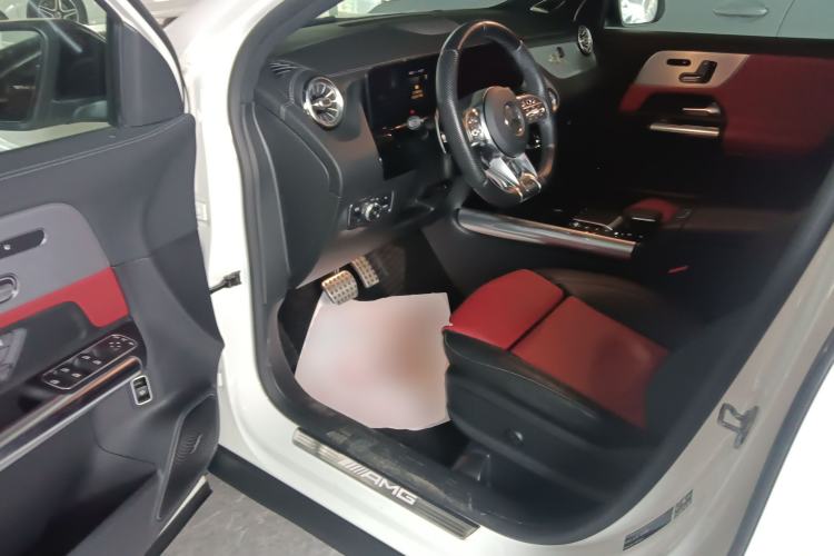 Used Mercedes-Benz GLA AMG 2021 AMG GLA 35 4MATIC Interior 3