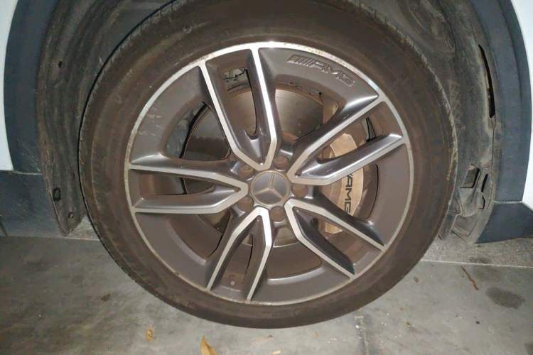 Used Mercedes-Benz GLA AMG  Right Front Wheel Hub