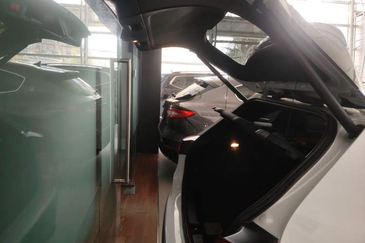 Used Mercedes-Benz GLA AMG 2021 AMG GLA 35 4MATIC Trunk