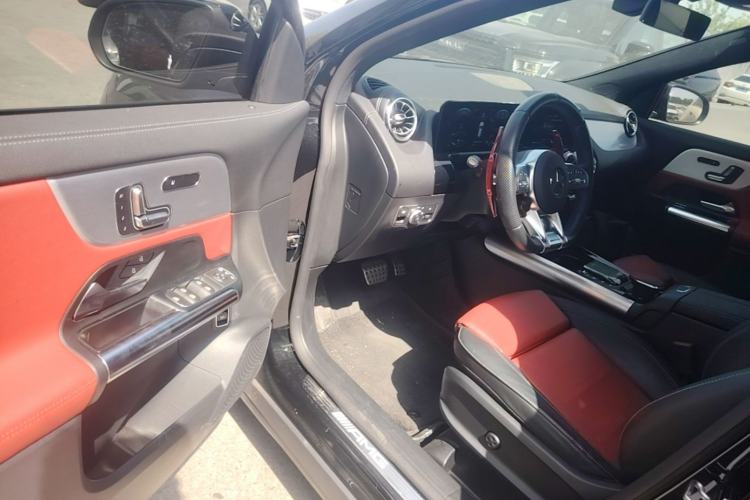 Used Mercedes-Benz GLA AMG 2022 AMG GLA 35 4MATIC Driver Seat