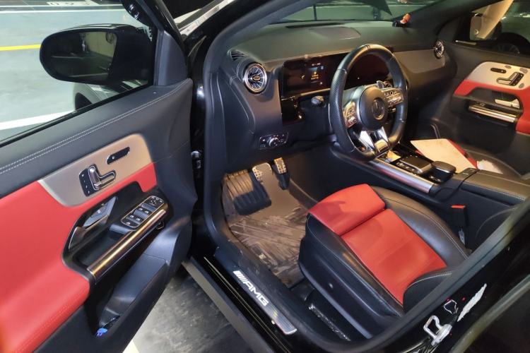 Used Mercedes-Benz GLA AMG 2022 AMG GLA 35 4MATIC Driver Seat