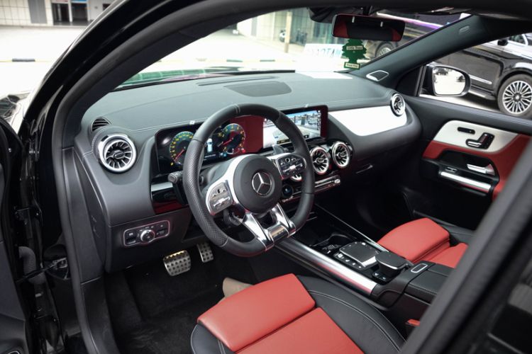 Used Mercedes-Benz GLA AMG 2022 AMG GLA 35 4MATIC Interior 11