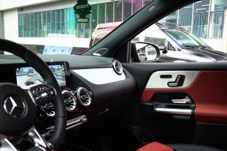 Used Mercedes-Benz GLA AMG 2022 AMG GLA 35 4MATIC Interior 8