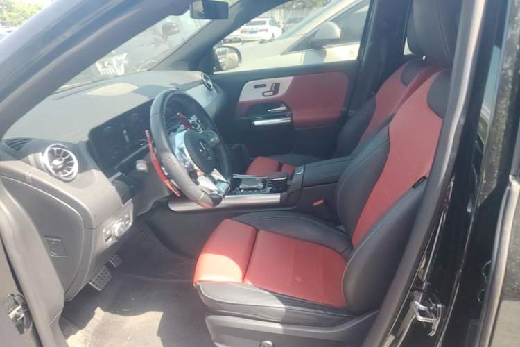 Used Mercedes-Benz GLA AMG 2022 AMG GLA 35 4MATIC Left Front Seat